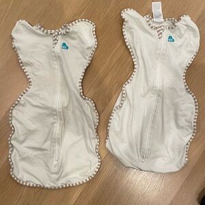 Two love to dream swaddle up